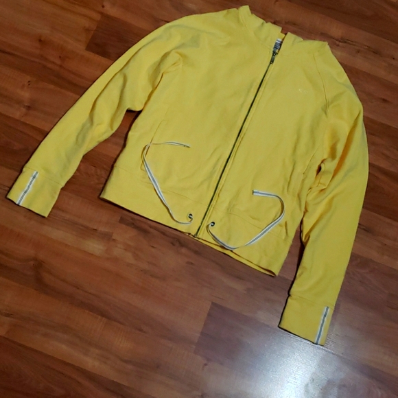 Champion - Picture 3 of 4